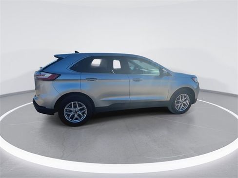 Certified 2023 Ford Edge SEL image 11