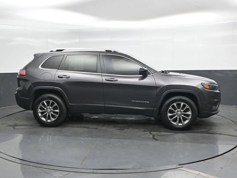 Used 2021 Jeep Cherokee Latitude Plus AWD/4WD image 5