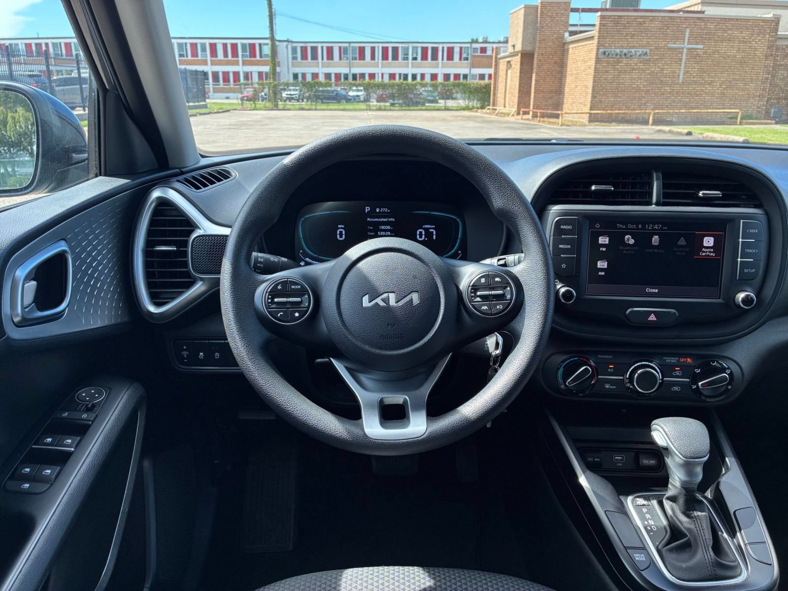 Used 2025 Kia Soul LX w/ LX Technology Package FWD image 31