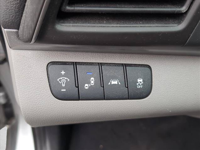 Used 2020 Hyundai Elantra SEL w/ Cargo Package (C1) FWD image 11
