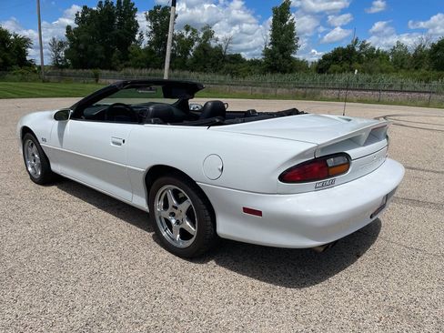 Used 2002 Chevrolet Camaro Z28 w/ SS Performance/Appearance Pkg RWD image 25