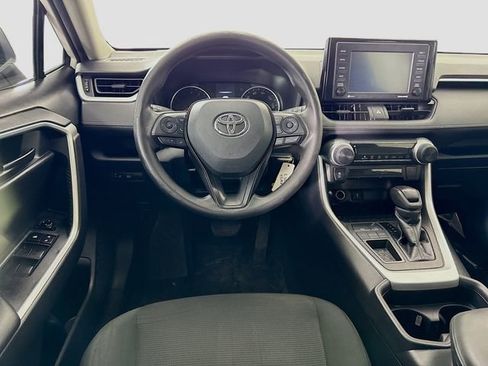 Certified 2020 Toyota RAV4 LE image 25