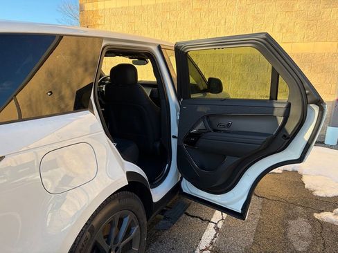 New 2025 Land Rover Range Rover Sport Dynamic SE image 16