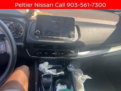 Certified 2023 Nissan Rogue SV image 12