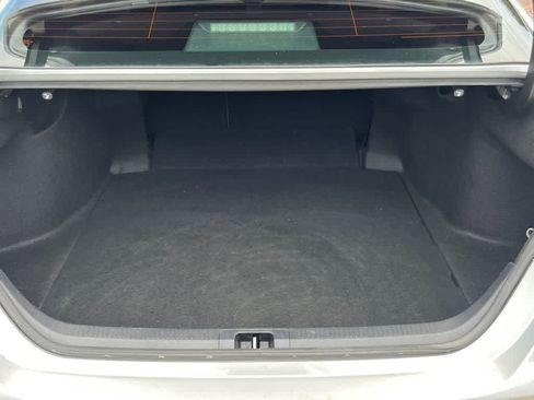 Used 2022 Toyota Camry SE FWD image 19