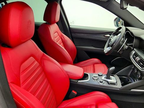 Used 2023 Alfa Romeo Stelvio Sprint AWD/4WD image 24