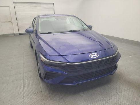 Used 2024 Hyundai Elantra SE FWD image 14
