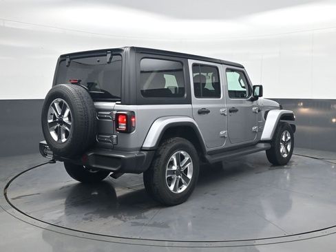 Used 2021 Jeep Wrangler Unlimited Sahara image 7