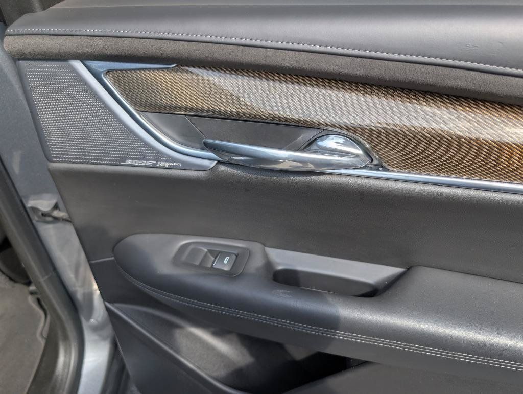Used 2021 Cadillac XT6 Premium Luxury w/ Platinum Package FWD image 39