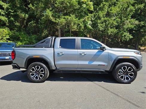 New 2025 GMC Canyon AT4 w/ Nightfall Edition image 8