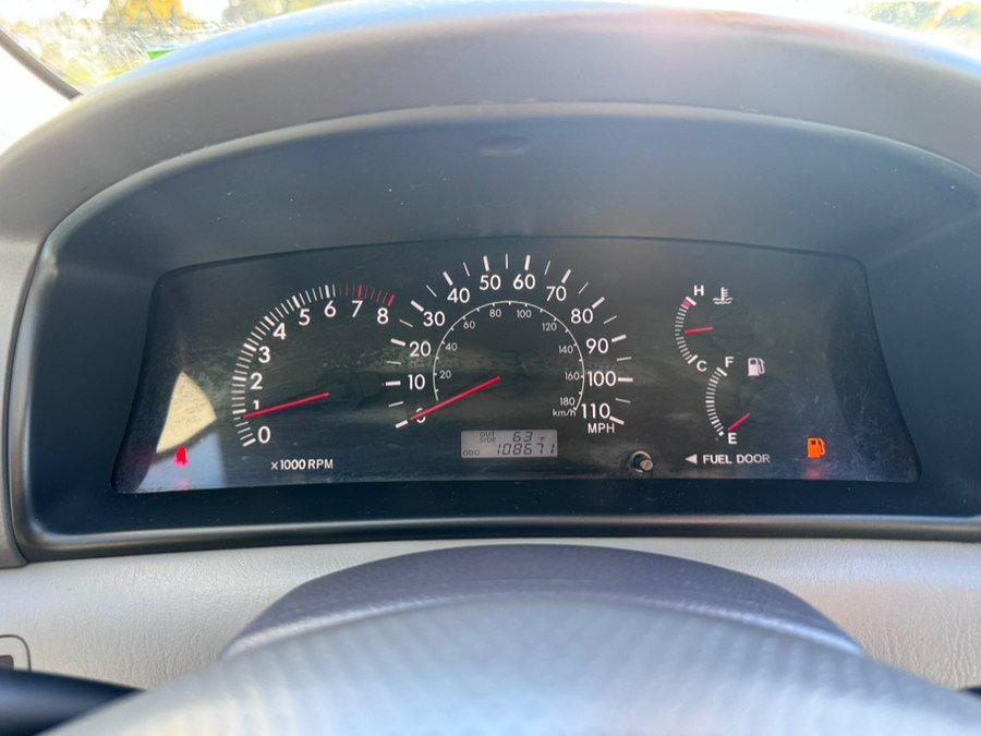 Used 2005 Toyota Corolla LE w/ Audio Value Pkg FWD image 17