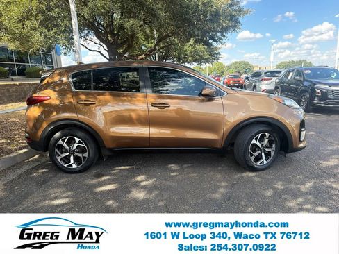 Used 2021 Kia Sportage LX FWD image 2