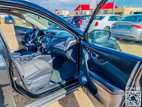 Used 2019 Nissan Rogue SV image 13