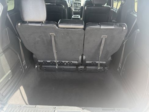 Used 2016 Dodge Grand Caravan R/T FWD image 25