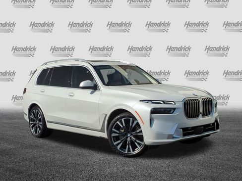 Used 2024 BMW X7 xDrive40i image 2