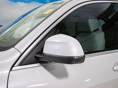 Certified 2025 BMW X5 xDrive40i image 10