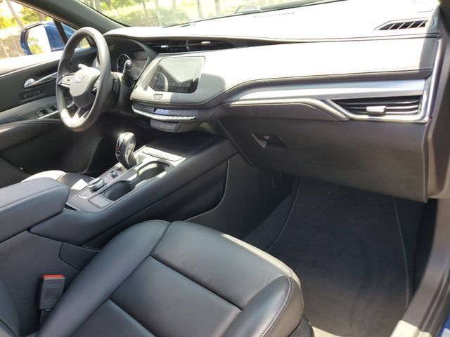 Used 2019 Cadillac XT4 Premium Luxury w/ Driver Awareness Package FWD image 12