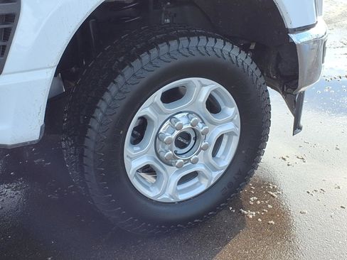 Used 2025 Ford F250 XLT image 26