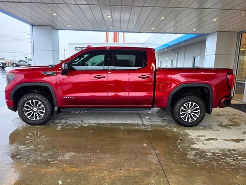 Used 2023 GMC Sierra 1500 AT4 w/ Technology Package AWD/4WD image 3