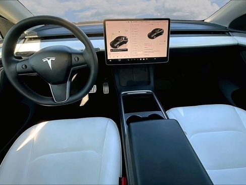 Used 2022 Tesla Model Y Performance AWD/4WD image 7