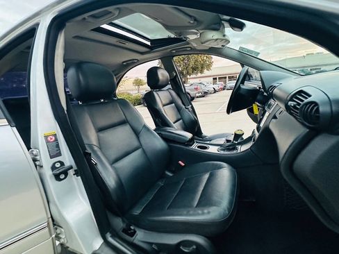 Used 2006 Mercedes-Benz C 230 C 230 Sport 4dr Sedan image 20