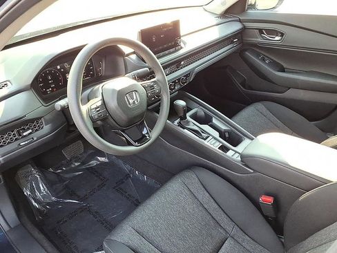 Certified 2025 Honda Accord SE image 12
