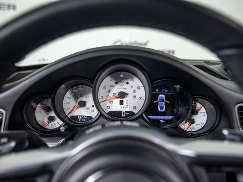 Used 2018 Porsche 911 Carrera S image 29