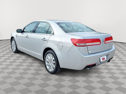 Used 2010 Lincoln MKZ image 7