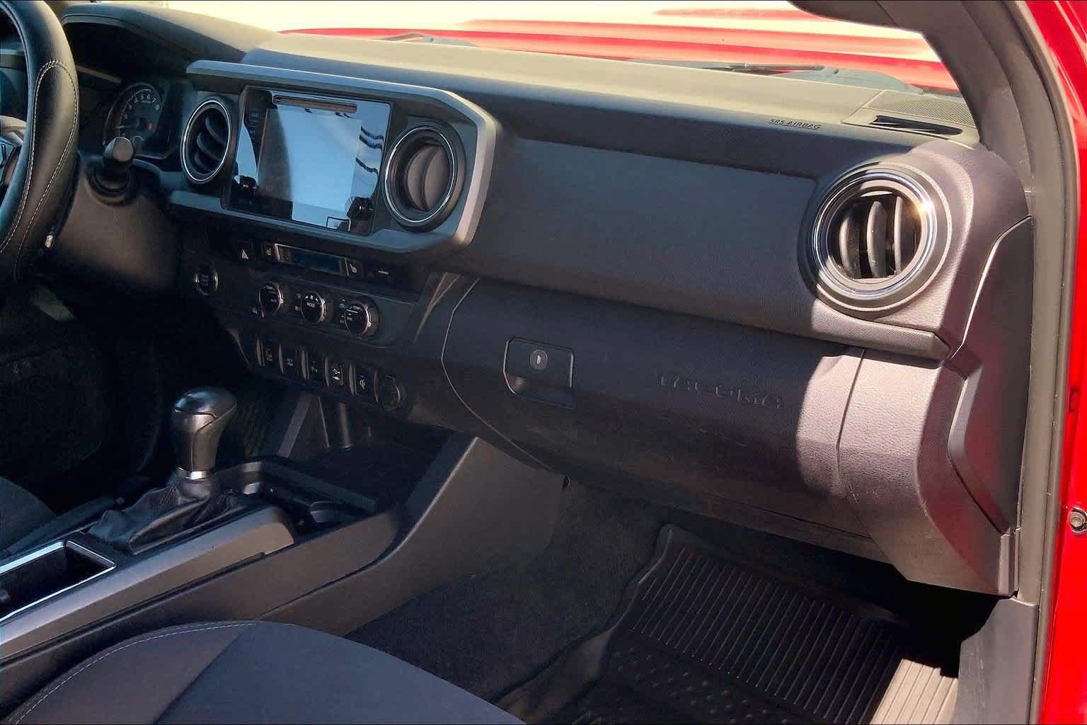 Used 2017 Toyota Tacoma TRD Sport RWD image 23