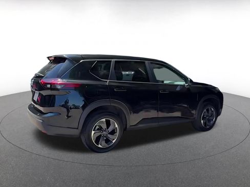 Used 2025 Nissan Rogue SV FWD image 15
