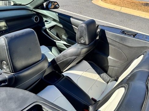 Used 2018 Chevrolet Camaro SS image 23