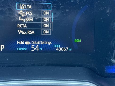 Used 2022 Toyota Corolla XSE image 25