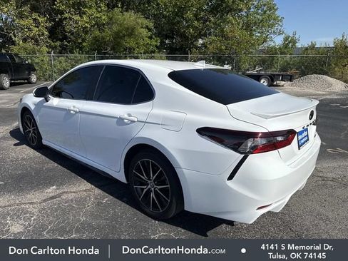 Used 2023 Toyota Camry SE FWD image 6