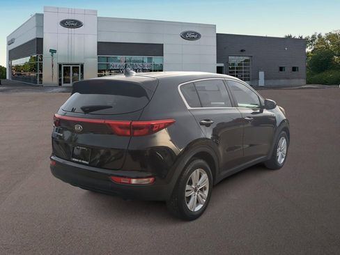 Used 2019 Kia Sportage LX image 9