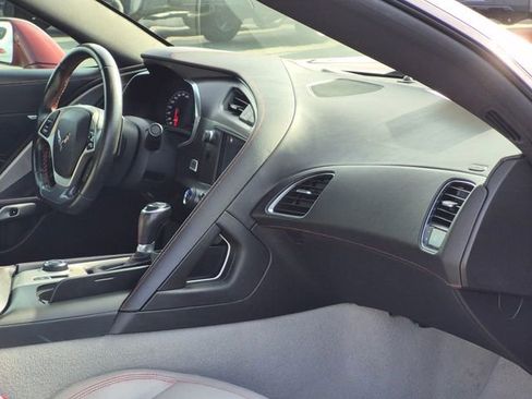 Used 2019 Chevrolet Corvette Stingray Coupe image 18