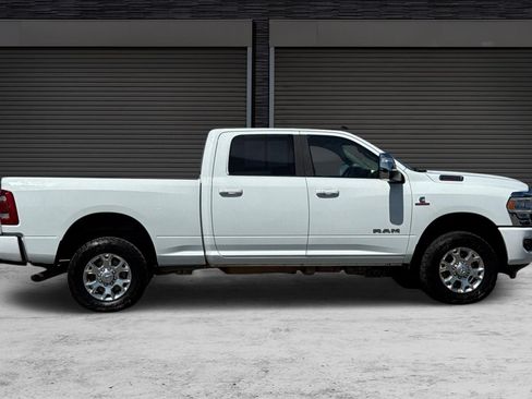 Used 2024 RAM 2500 Laramie AWD/4WD image 3