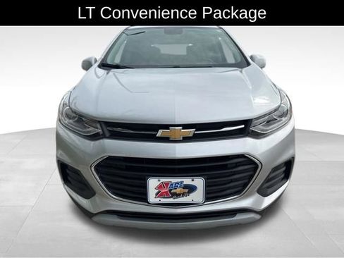 Used 2019 Chevrolet Trax LT w/ LT Convenience Package AWD/4WD image 4