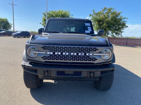 Used 2022 Ford Bronco Badlands AWD/4WD image 2