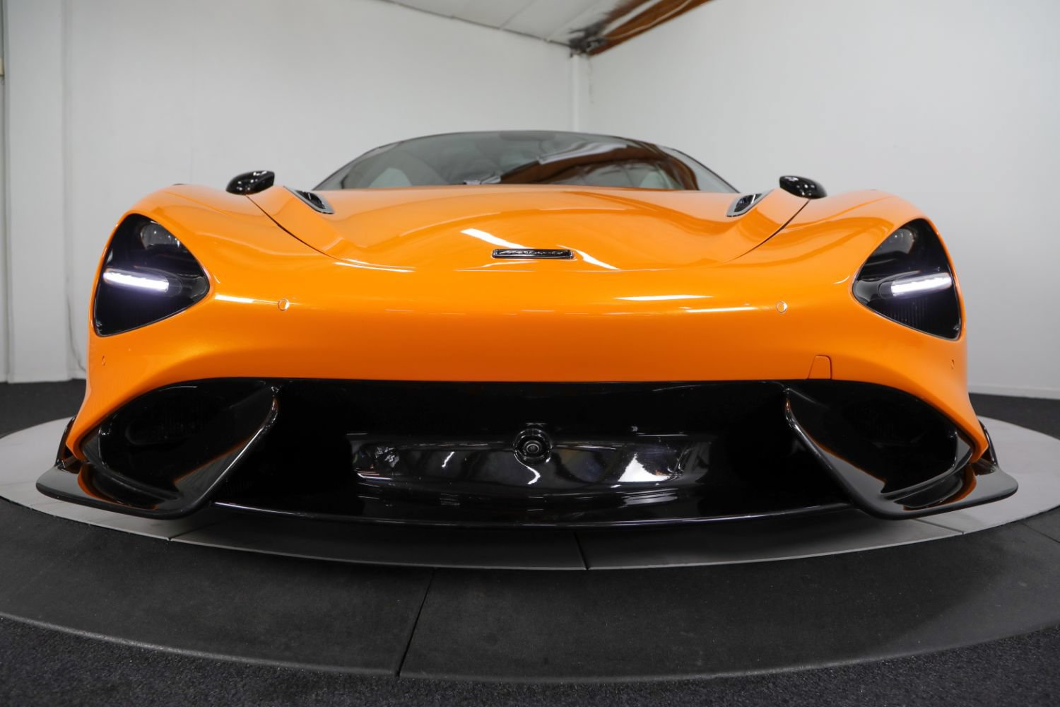 Used 2021 McLaren 765LT RWD image 18