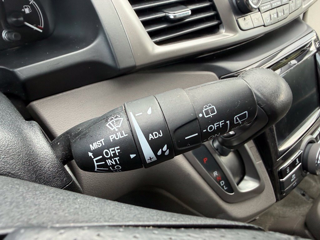 Used 2016 Honda Odyssey Touring Elite image 19