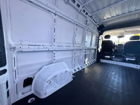 Used 2023 RAM ProMaster 2500 image 25
