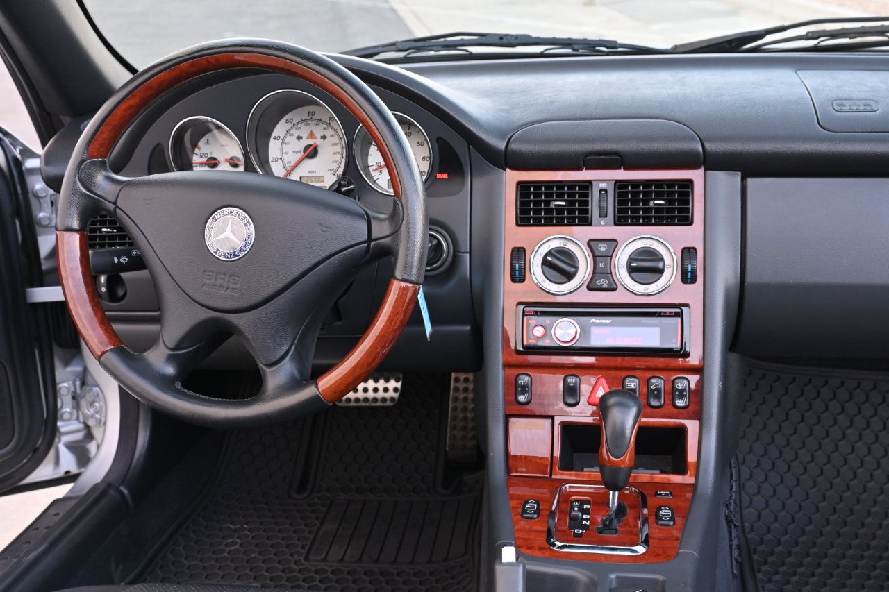 Used 2002 Mercedes-Benz SLK 320 image 21