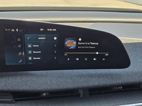 Used 2025 Lucid Air Pure RWD image 11