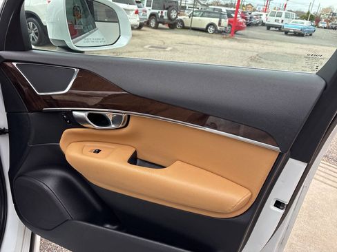 Used 2016 Volvo XC90 T6 Momentum image 58