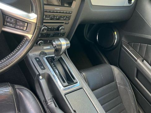 Used 2011 Ford Mustang Premium w/ 202A Rapid Spec Order Code RWD image 8