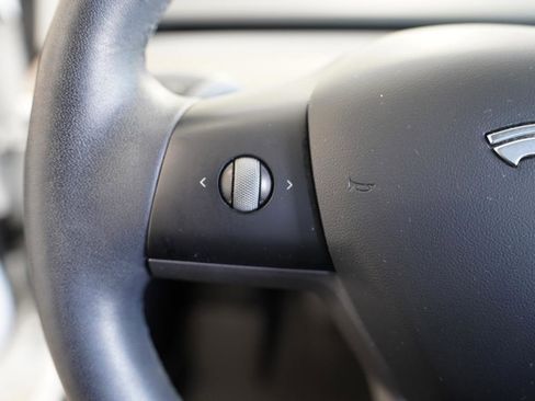 Used 2021 Tesla Model 3 Standard Range Plus RWD image 13
