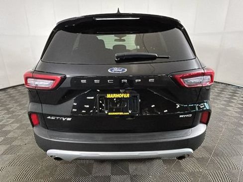 Used 2024 Ford Escape Active AWD/4WD image 3