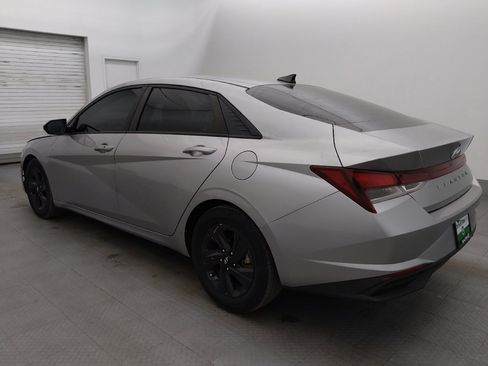 Used 2022 Hyundai Elantra SEL w/ Cargo Package FWD image 3