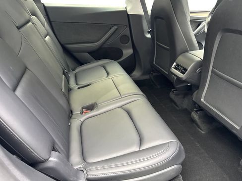 Used 2023 Tesla Model Y Long Range AWD/4WD image 43