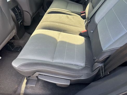 Used 2016 Ford Escape SE w/ Equipment Group 201A FWD image 11